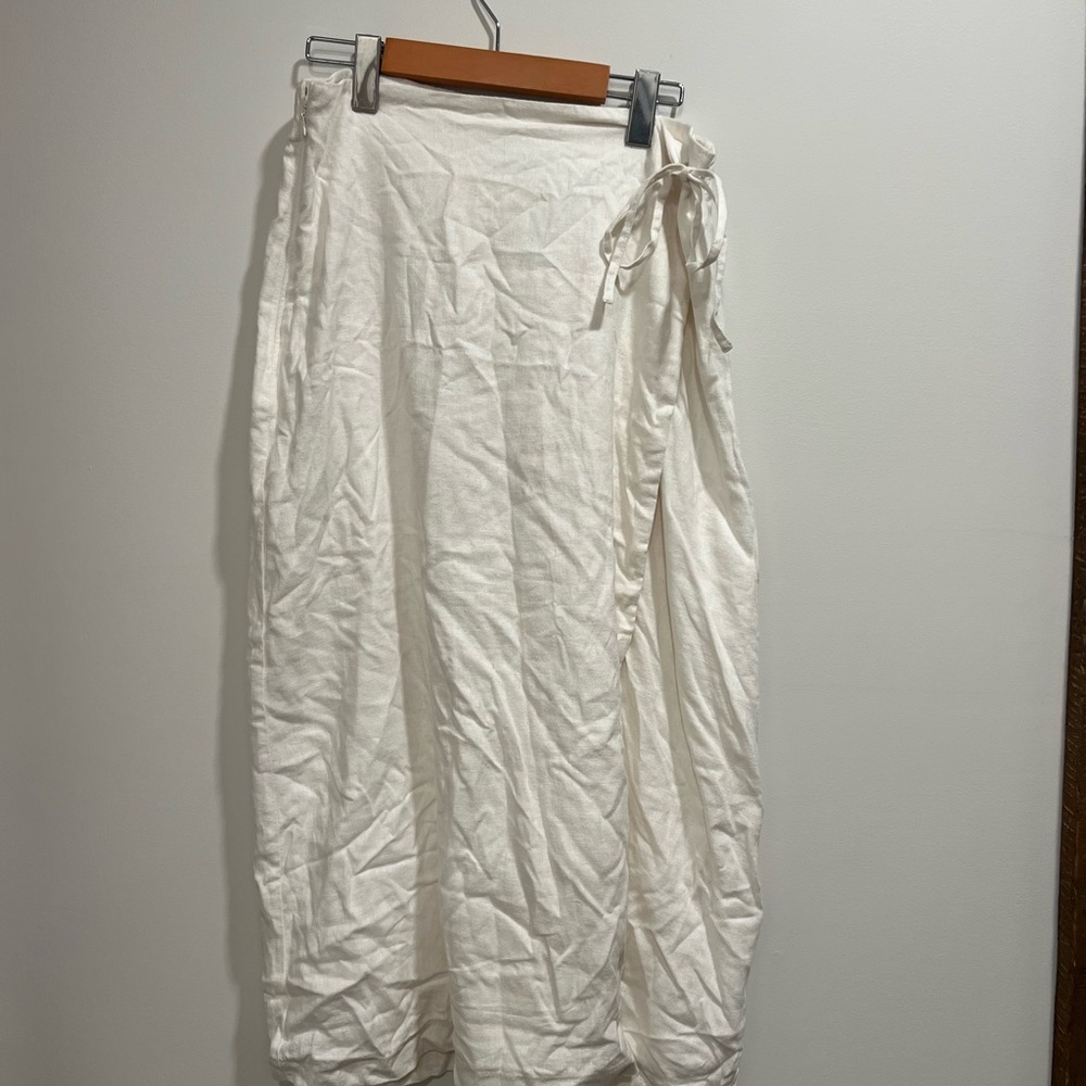 Abercrombie & Fitch Cream Midi Skirt